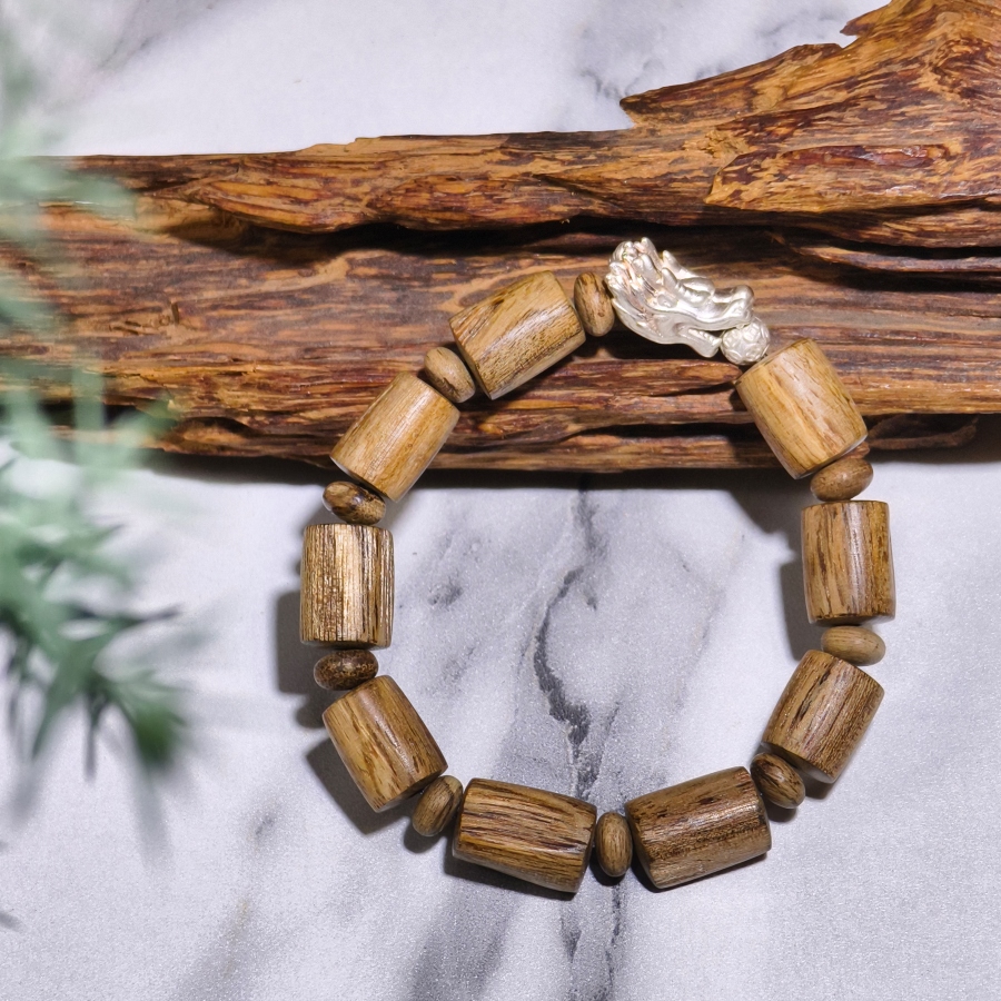 Vòng Tay Trúc Trầm Hương Long Châu - Lào
